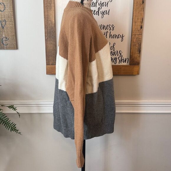 United By Blue Recycled Abstract Sweater - Picture 5 of 11